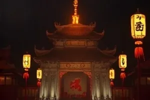 《苔痕》山中旧宅雨季庭院场景封面